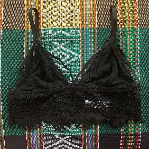FRENCH Affair Lace Bralette - Picture 2 of 9